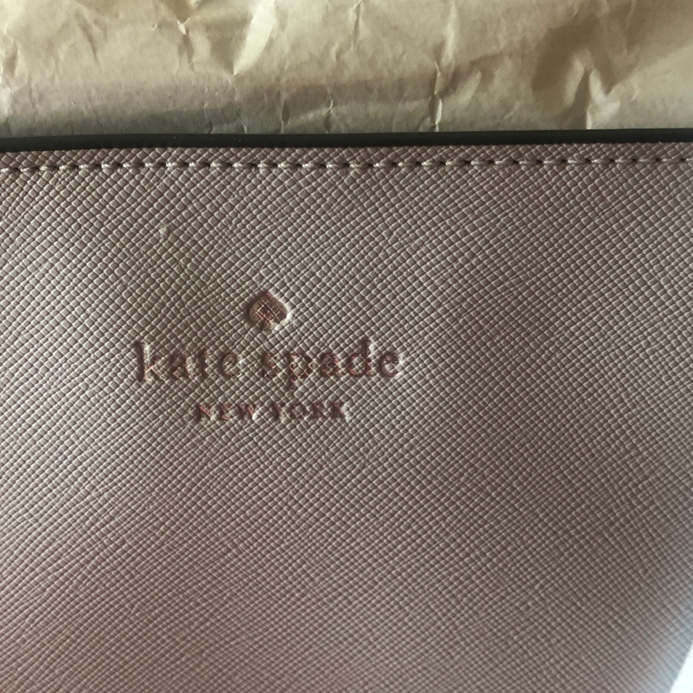 Kate Spade โ ๏ธ Platinum Tote with Floral Tag ๐ธ (Plus Free Bracelet! ๐) - Picture 2 of 15